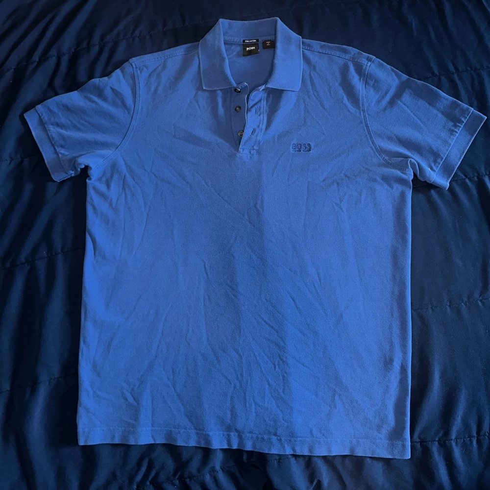 Men’s Hugo boss polo shirt.